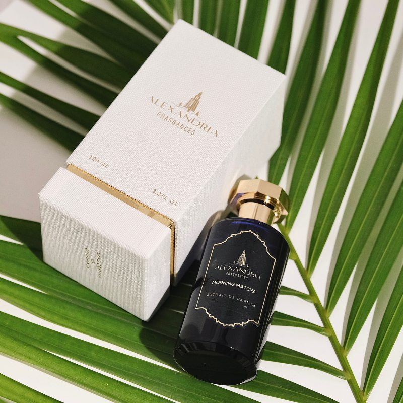 Hương thơm Alexandria Morning Matcha Extrait De Parfum kết hợp cam đắng, quả sung, trà xanh matcha và gỗ tuyết tùng, mang lại trải nghiệm độc đáo